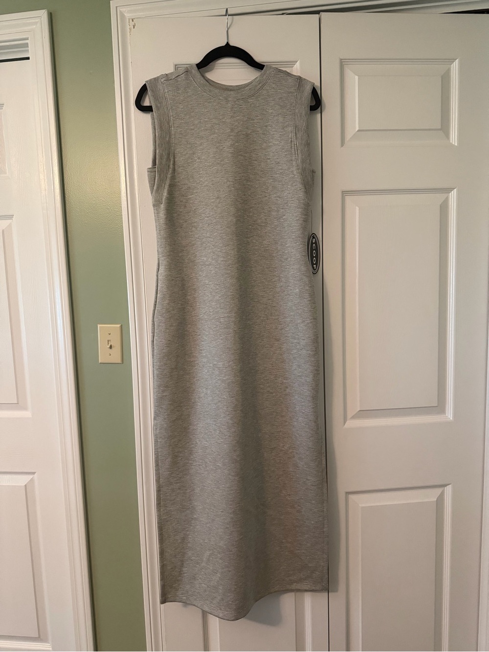 Scoop maxi dress